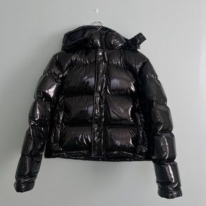 ARITZIA SUPER PUFF — SHORTY IN BLACK LACQUER